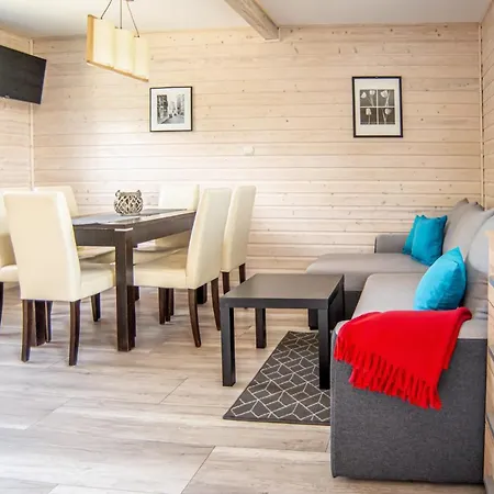 U Ani Z Podgrzewanym Basenem Ferienhaus