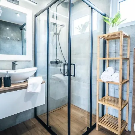 U Ani Z Podgrzewanym Basenem Ferienhaus