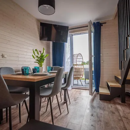 U Ani Z Podgrzewanym Basenem 里沃