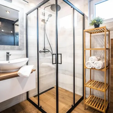 Ferienhaus U Ani Z Podgrzewanym Basenem Rewal