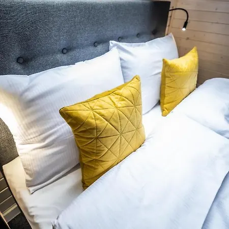 U Ani Z Podgrzewanym Basenem 度假居 里沃