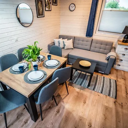 U Ani Z Podgrzewanym Basenem Rewal