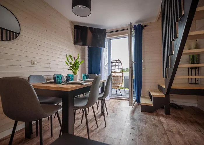 U Ani Z Podgrzewanym Basenem ريفال