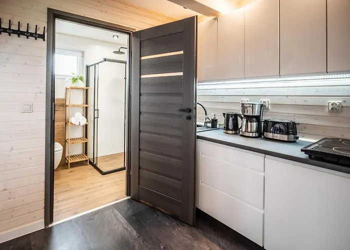 U Ani Z Podgrzewanym Basenem ريفال