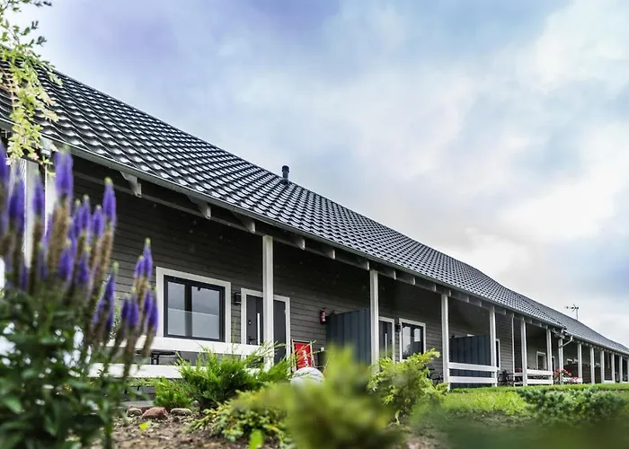 U Ani Z Podgrzewanym Basenem *