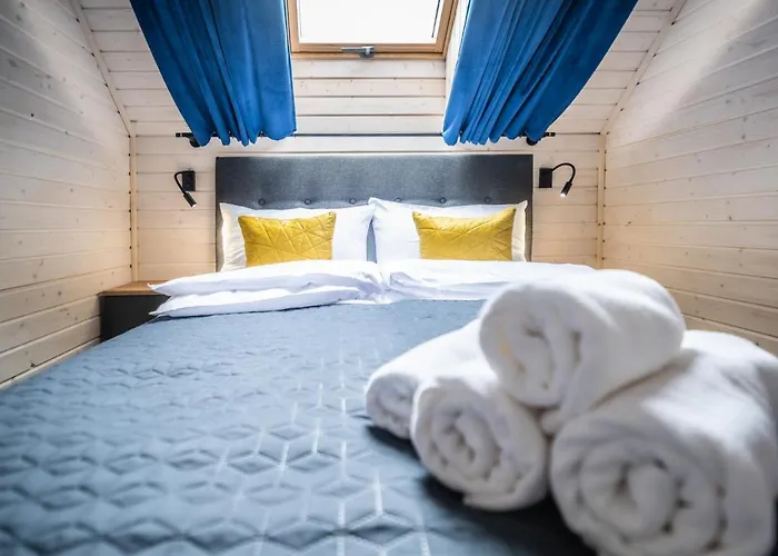 U Ani Z Podgrzewanym Basenem *